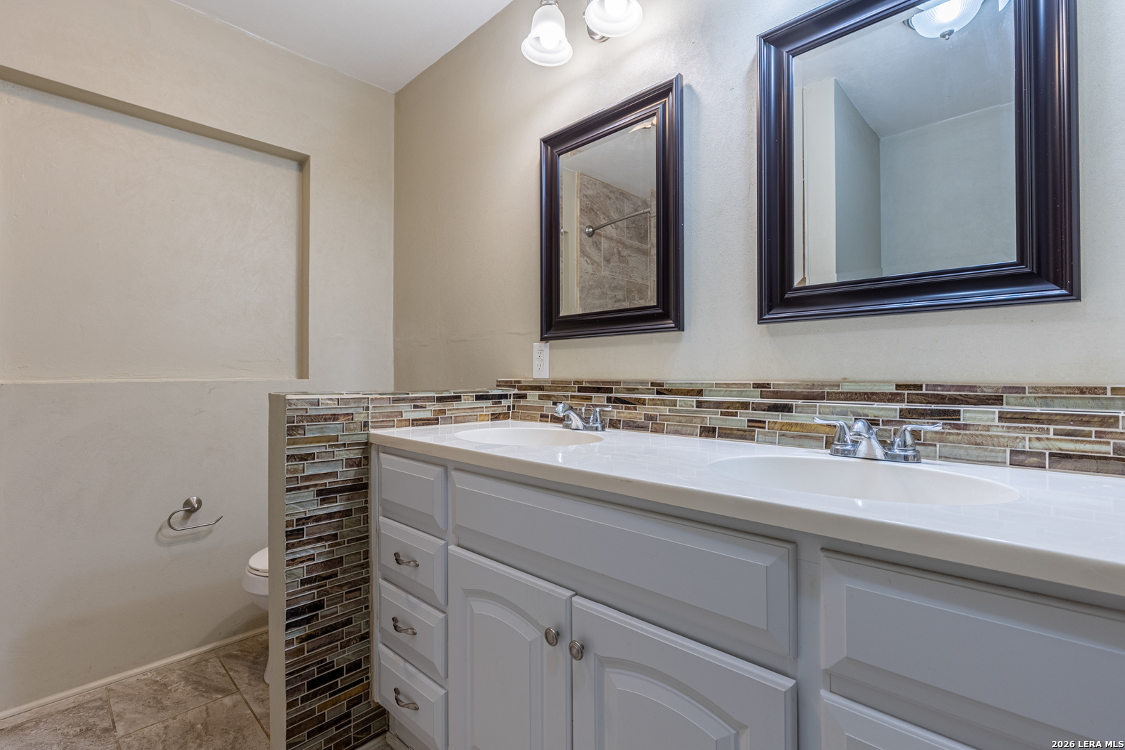 352 Tuttle Road Terrell Hills TX 78209