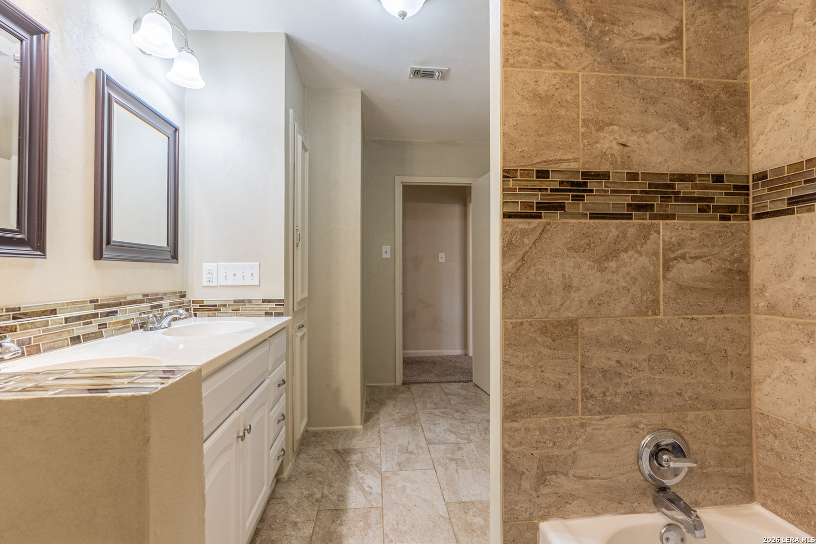 352 Tuttle Road Terrell Hills TX 78209