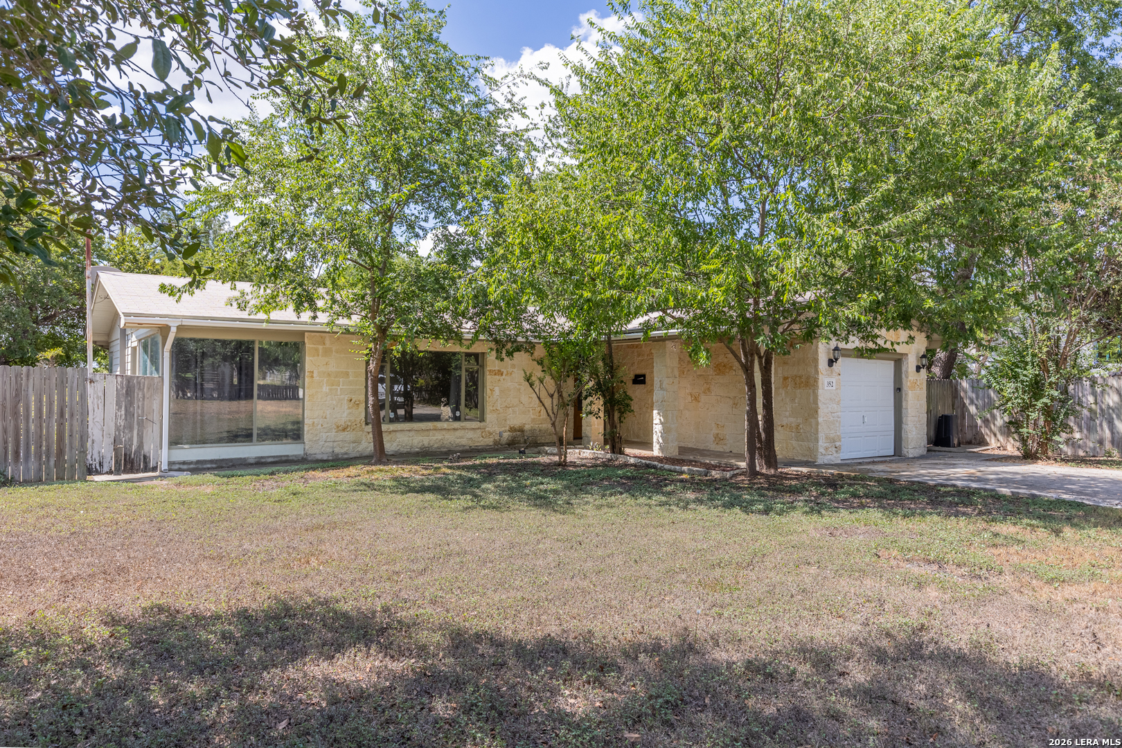 352 Tuttle Road Terrell Hills TX 78209