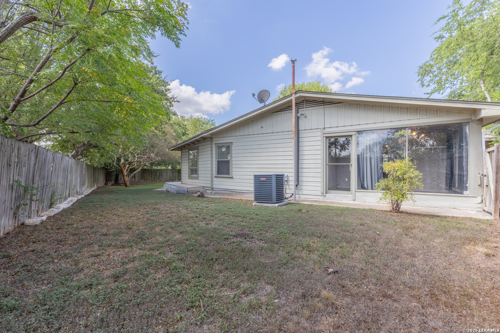 352 Tuttle Road Terrell Hills TX 78209