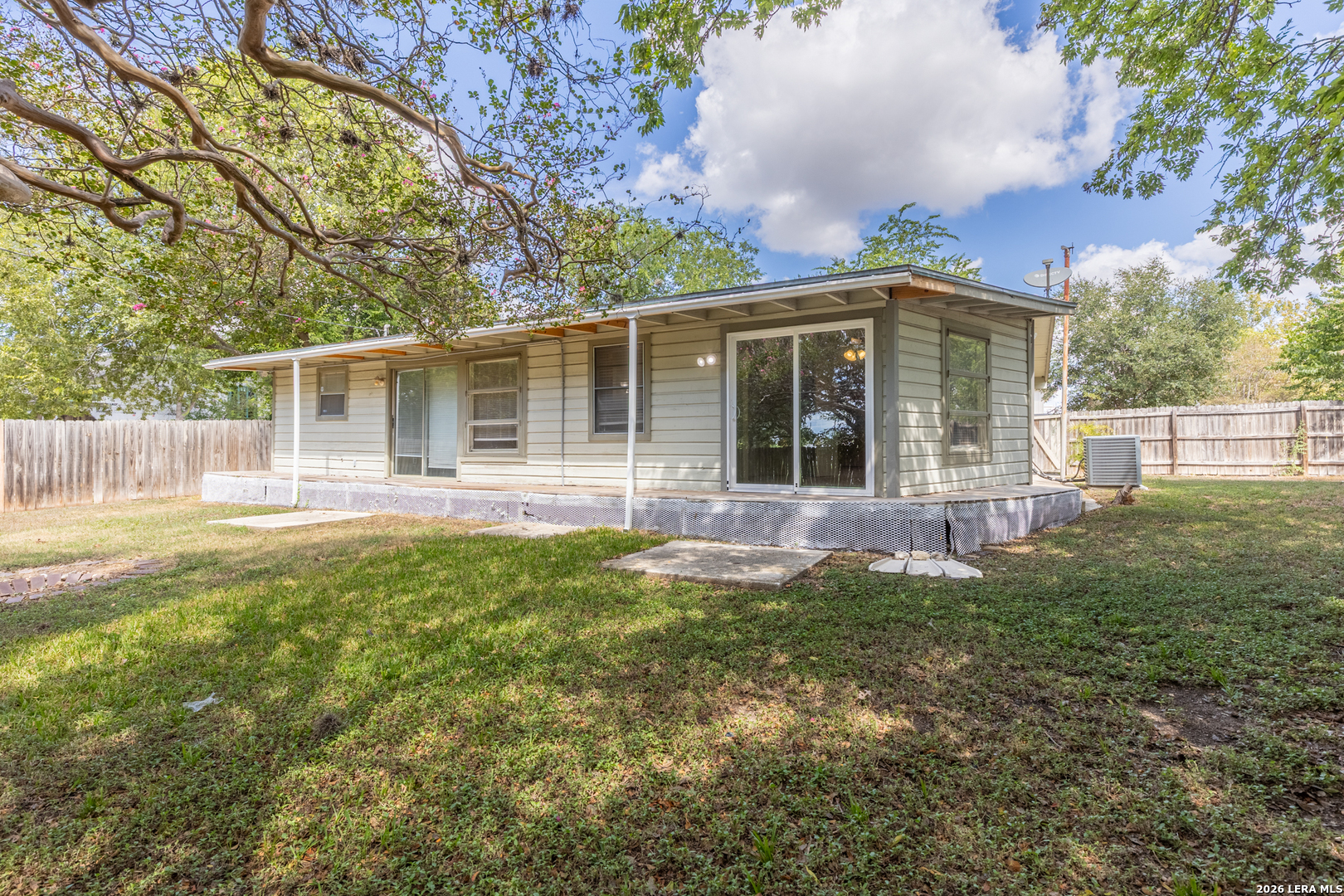 352 Tuttle Road Terrell Hills TX 78209