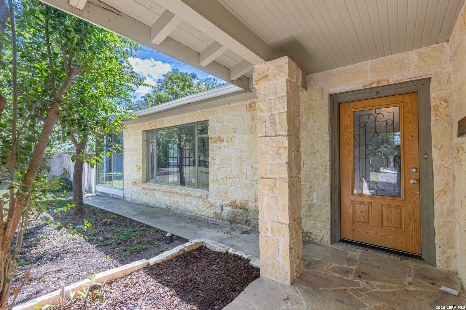 352 Tuttle Road Terrell Hills TX 78209