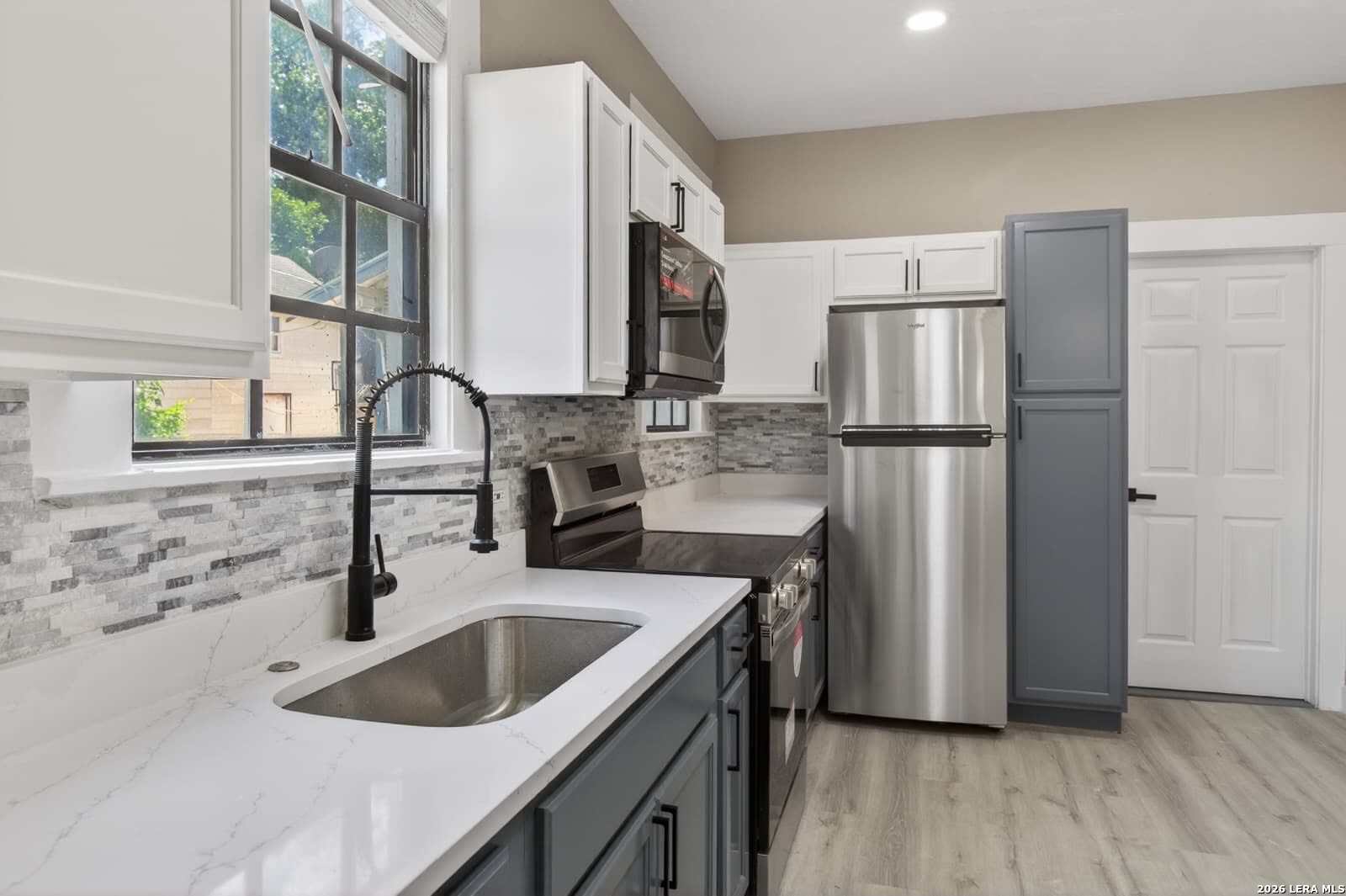906 W Craig San Antonio TX 78201