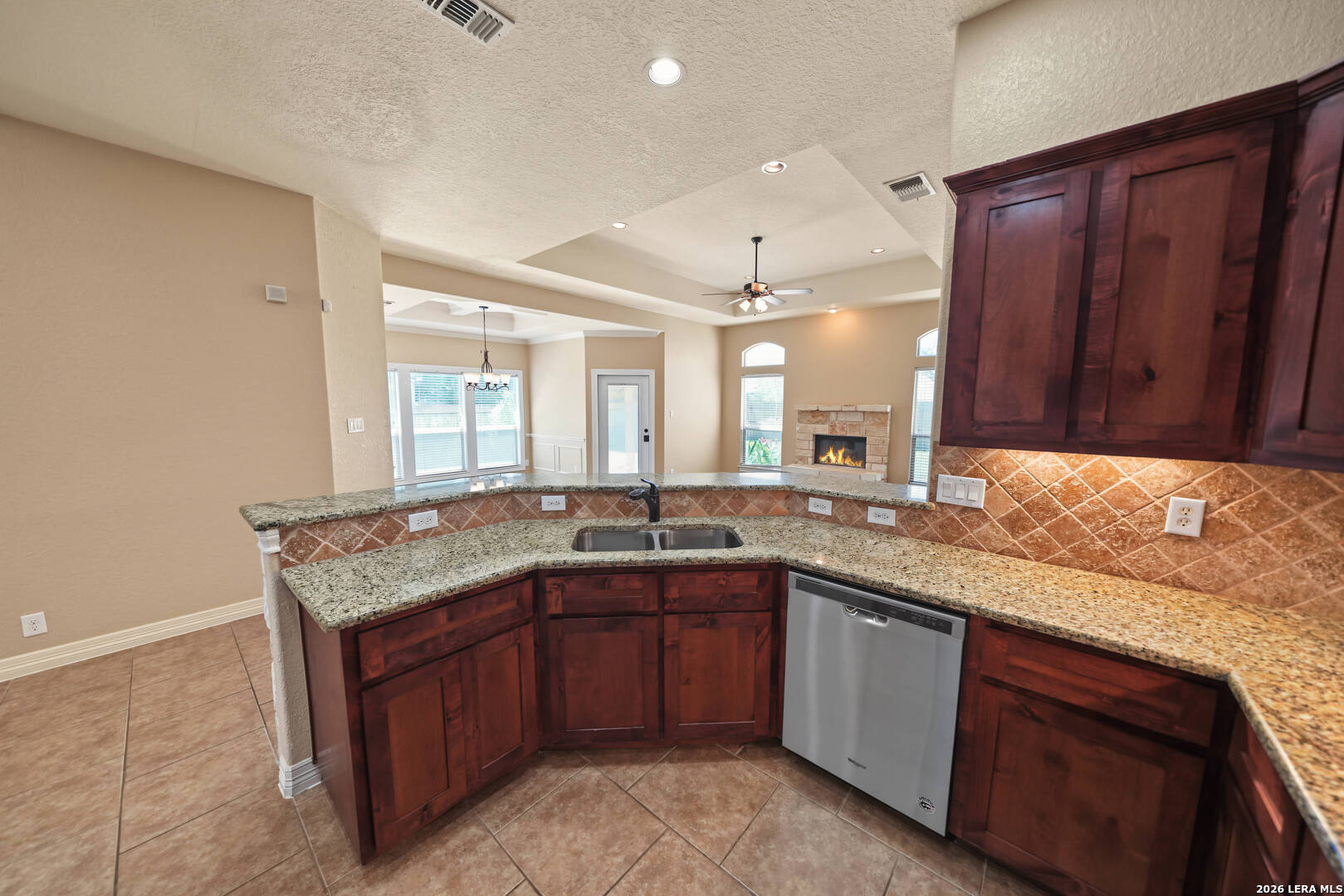 15513 Dell Lane Selma TX 78154