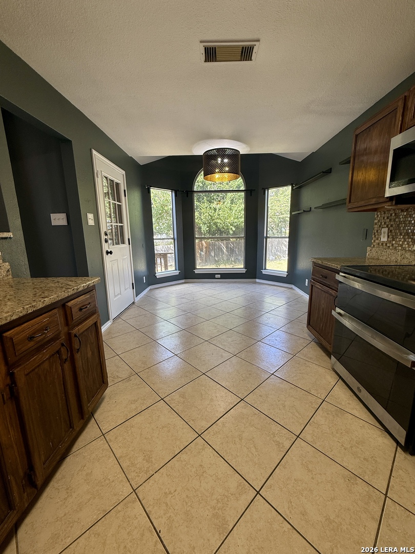 821 Dimrock Schertz TX 78154