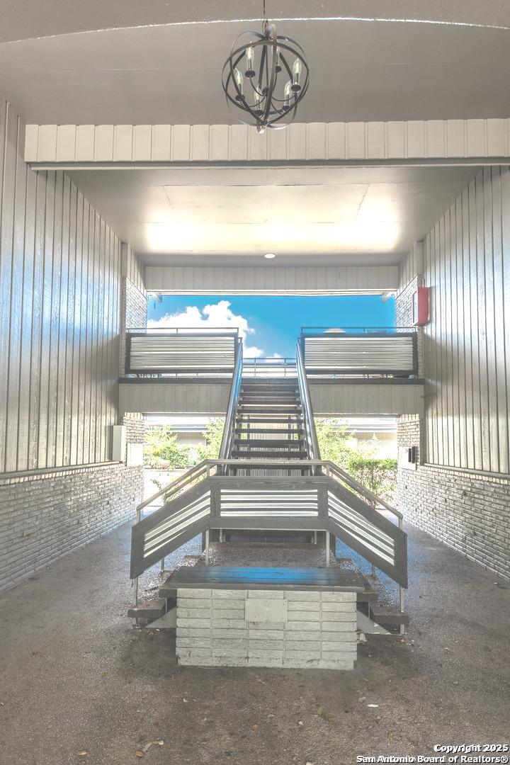 615 Vance Jackson Road San Antonio TX 78201