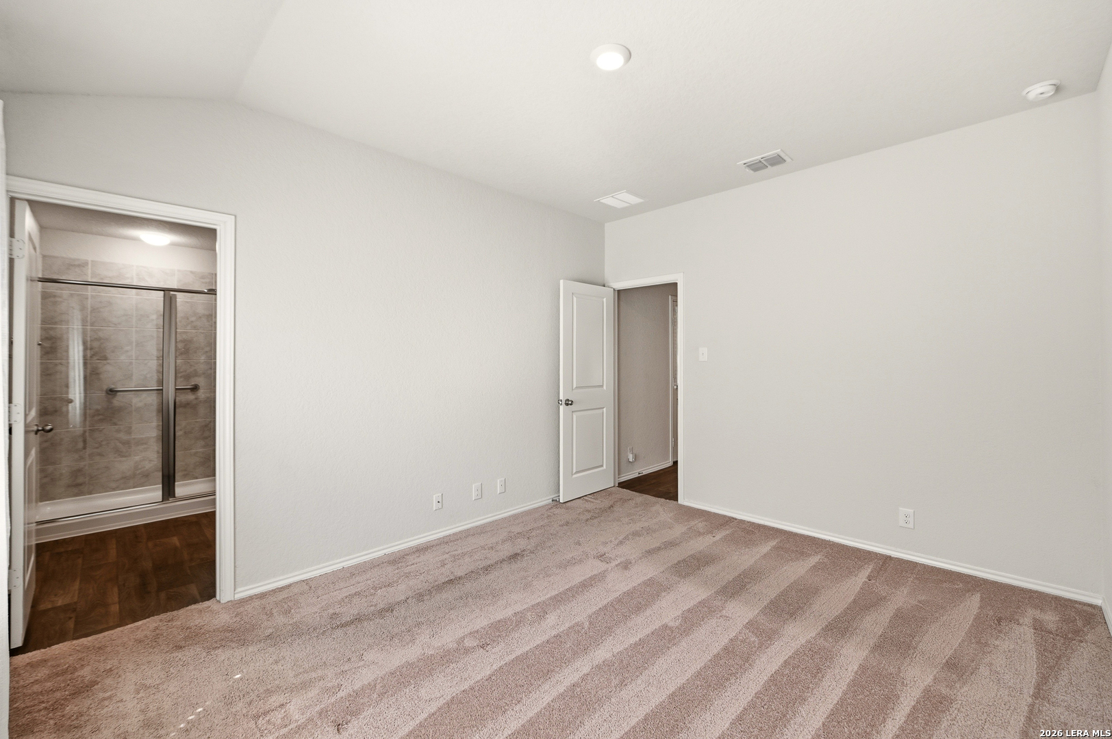 216 E Middle Green Loop Floresville TX 78114