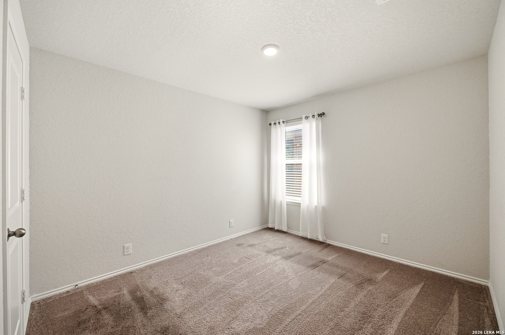 216 E Middle Green Loop Floresville TX 78114