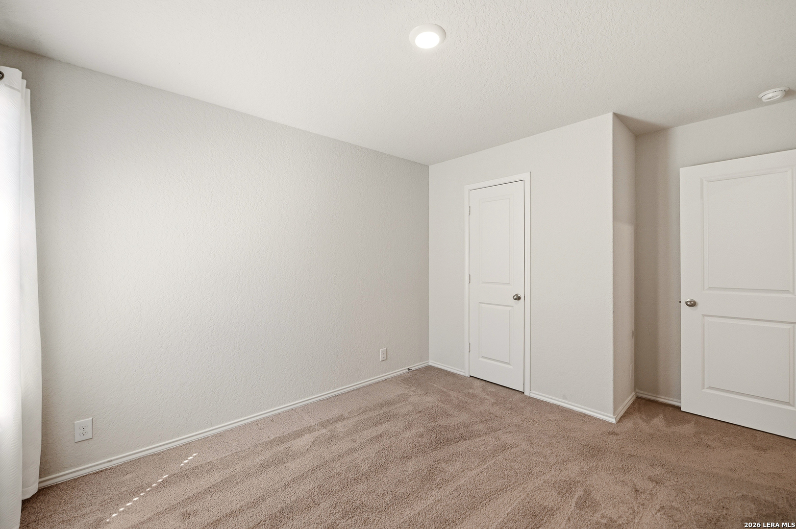 216 E Middle Green Loop Floresville TX 78114