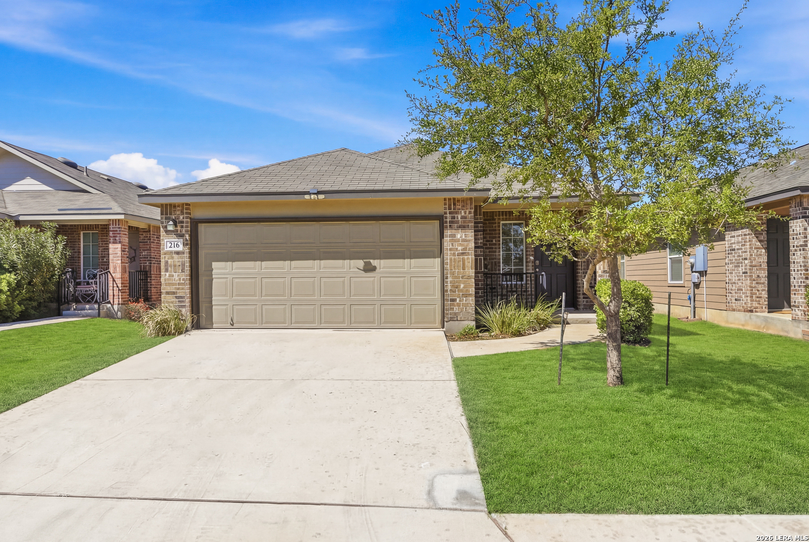 216 E Middle Green Loop Floresville TX 78114