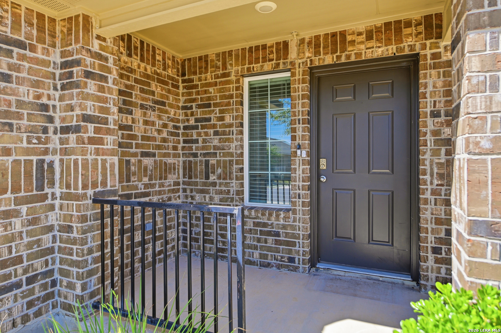 216 E Middle Green Loop Floresville TX 78114
