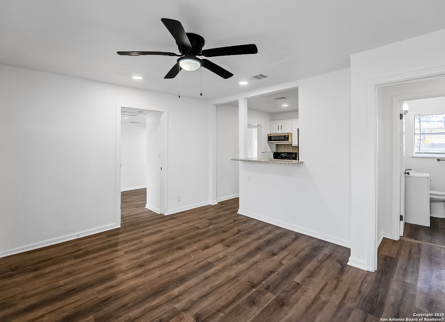 122 Stolnet Street San Antonio TX 78220