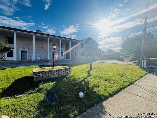 811 Jackson Keller San Antonio TX 78216