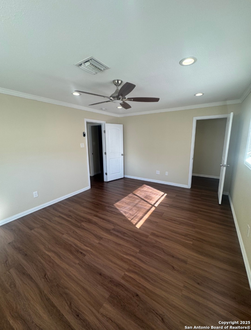 219 Silver Sands San Antonio TX 78216