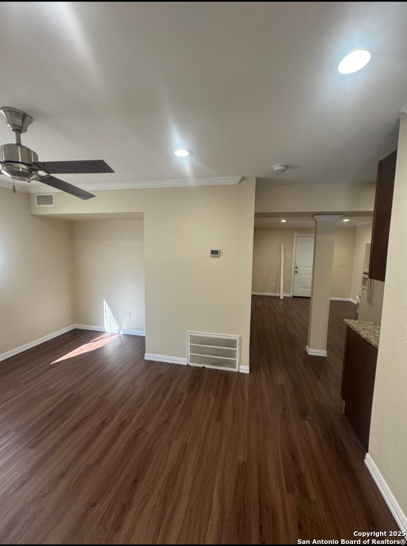 219 Silver Sands San Antonio TX 78216