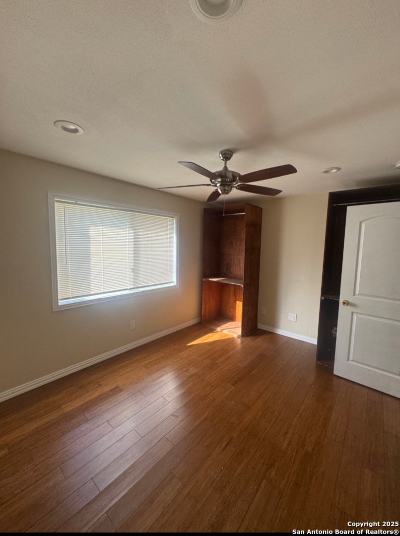 219 Silver Sands San Antonio TX 78216
