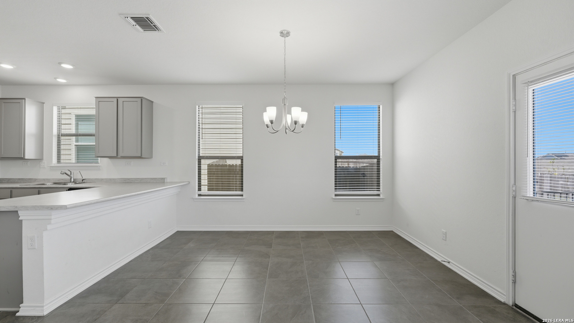 10419 Salitrillo Bend Converse TX 78109