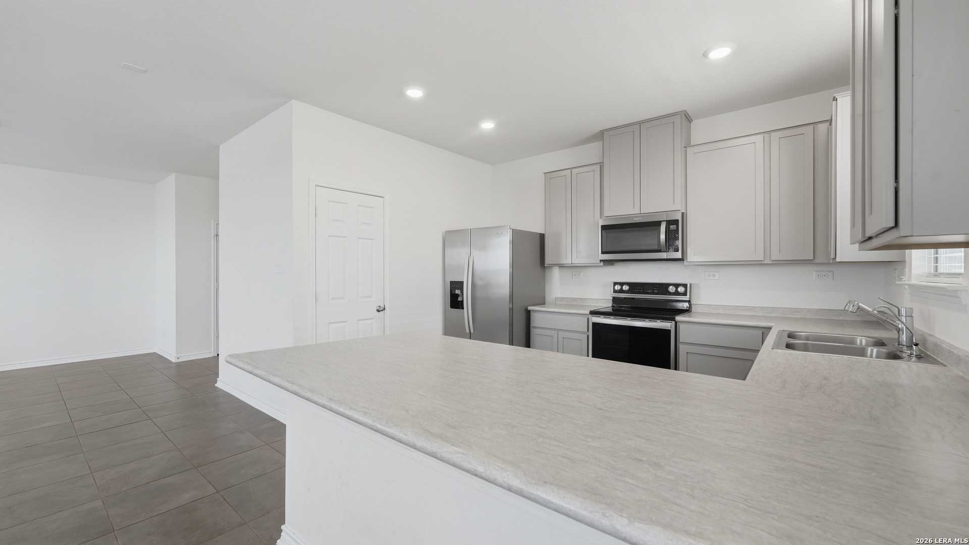 10419 Salitrillo Bend Converse TX 78109