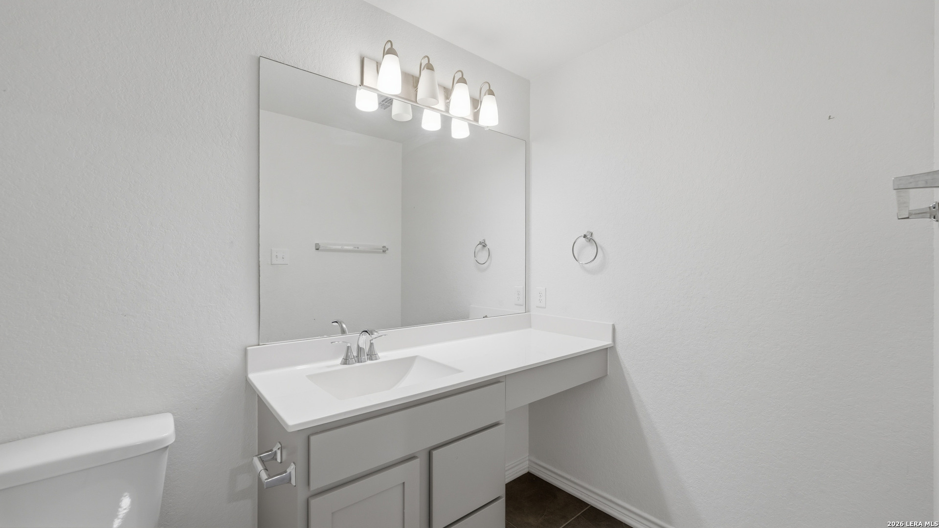 10419 Salitrillo Bend Converse TX 78109