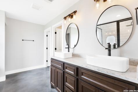4574 Bump Gate Road Pipe Creek TX 78063