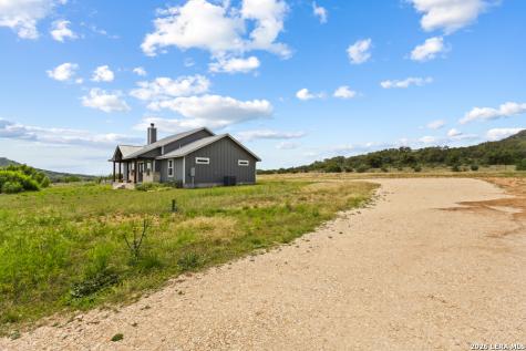 4574 Bump Gate Road Pipe Creek TX 78063