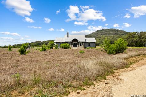 4574 Bump Gate Road Pipe Creek TX 78063