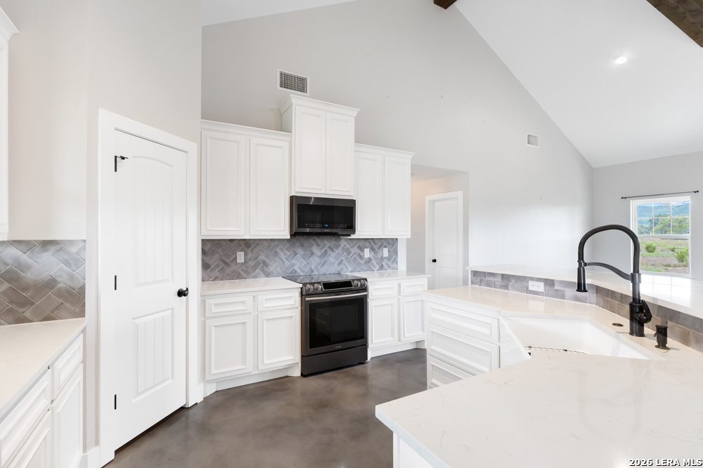 4574 Bump Gate Road Pipe Creek TX 78063