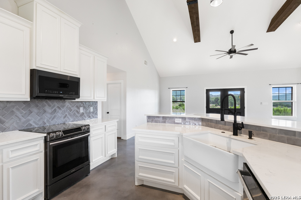 4574 Bump Gate Road Pipe Creek TX 78063