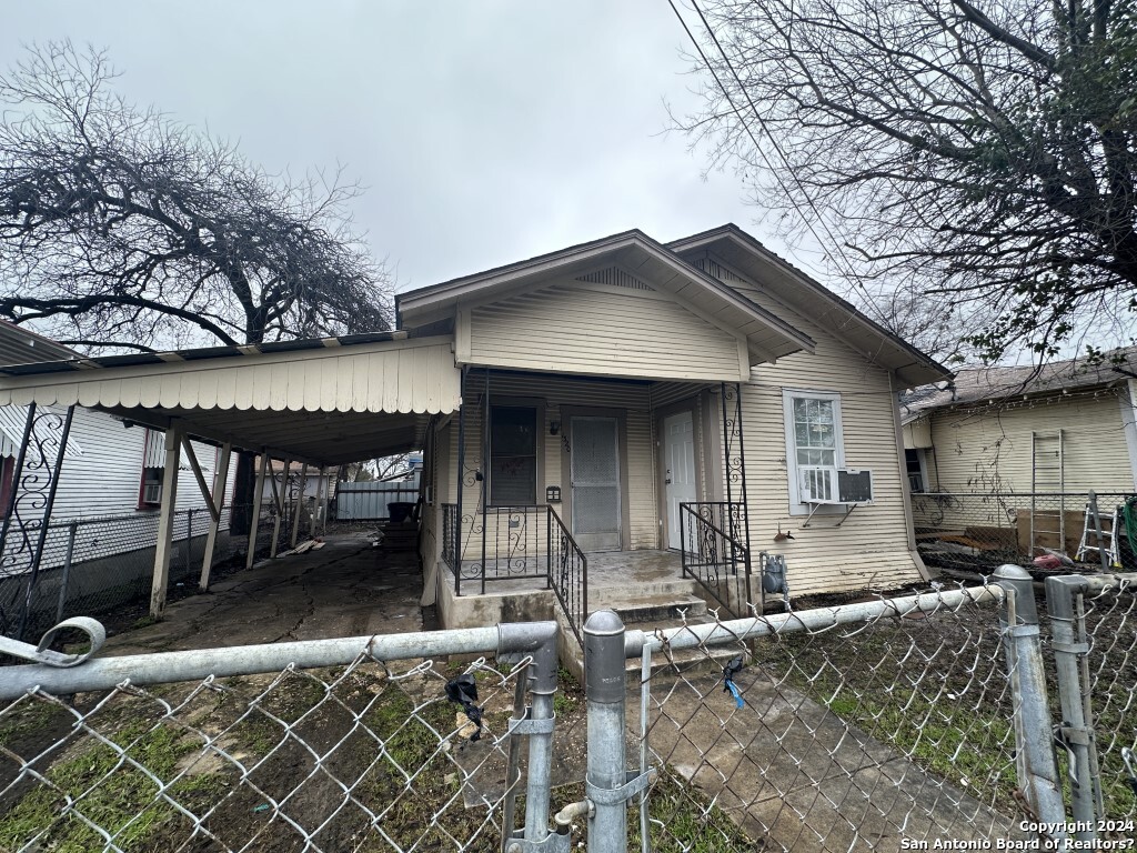 1320 Monterey San Antonio TX 78207