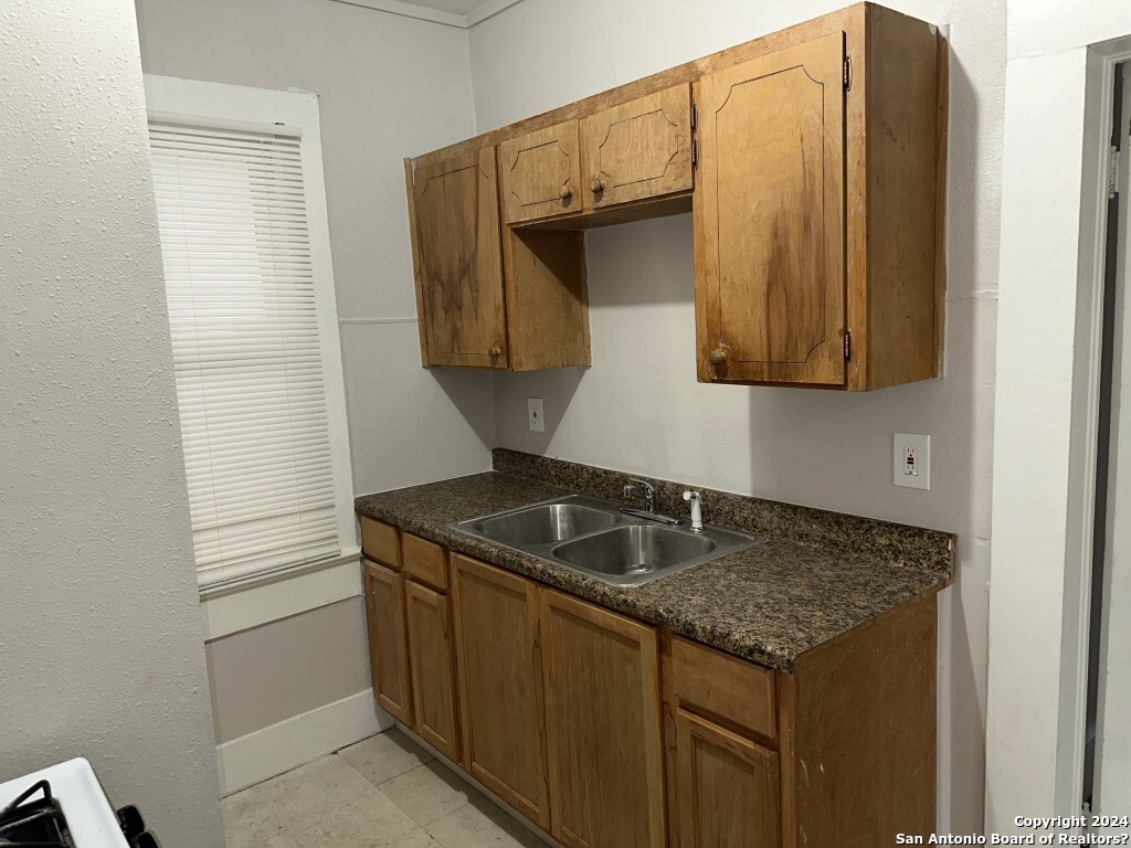 1320 Monterey San Antonio TX 78207