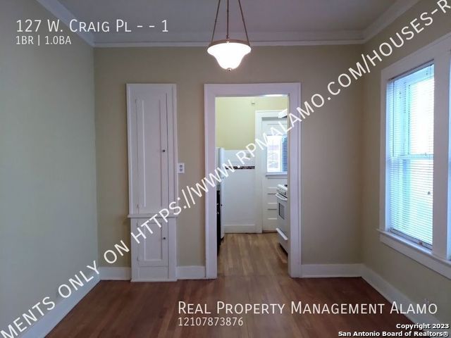 127 W Craig Place San Antonio TX 78212