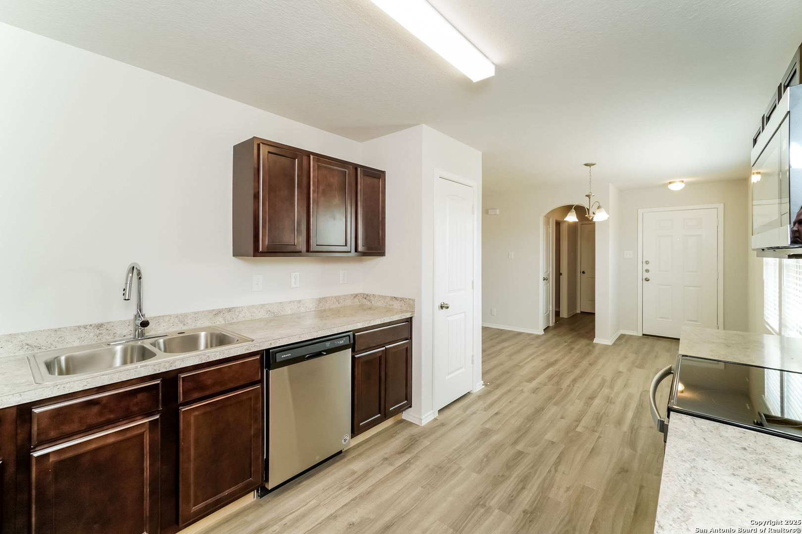 10471 Clearwater Way San Antonio TX 78223
