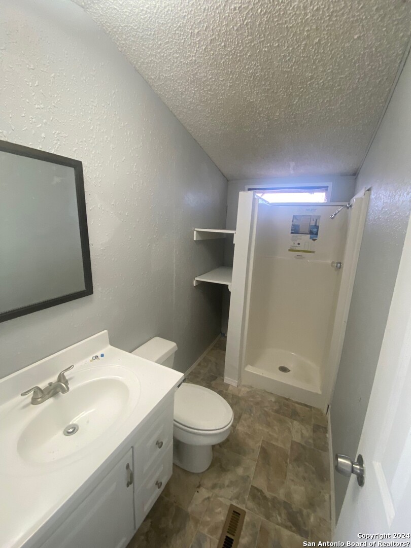 1311 W Hein Road San Antonio TX 78220