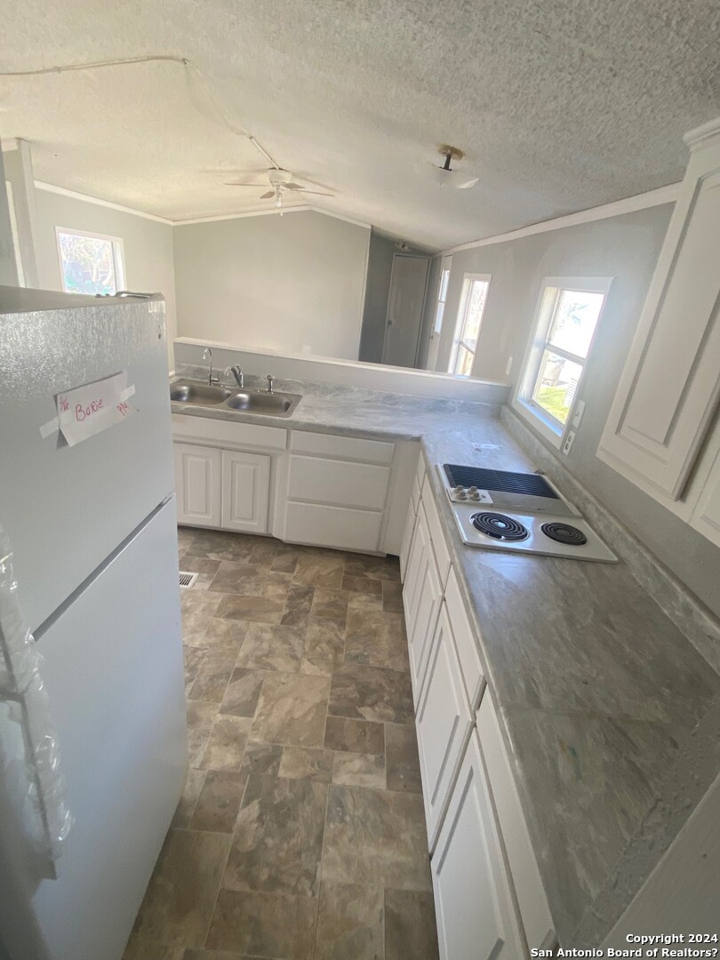 1311 W Hein Road San Antonio TX 78220