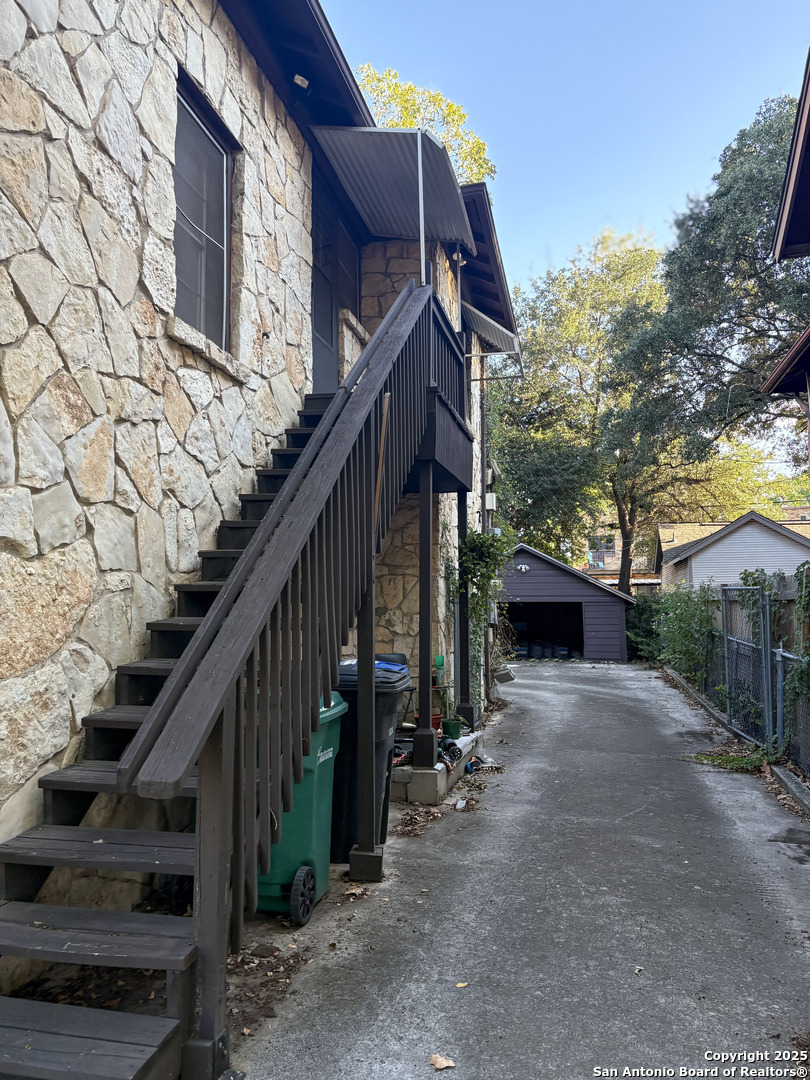 210 E Lullwood Avenue San Antonio TX 78212