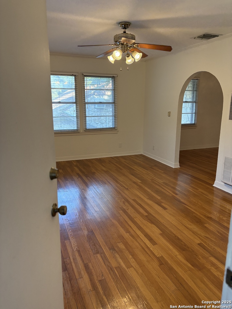 210 E Lullwood Avenue San Antonio TX 78212