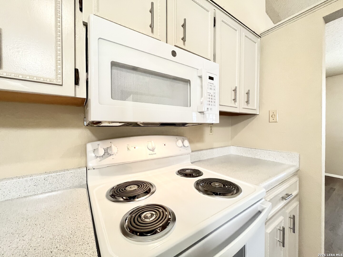 8211 Creekline Drive San Antonio TX 78251