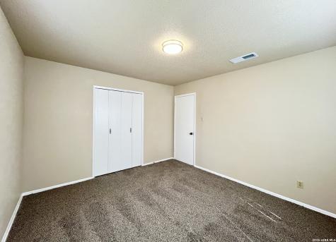 8211 Creekline Drive San Antonio TX 78251