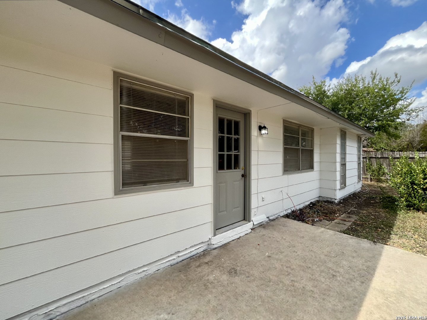 8211 Creekline Drive San Antonio TX 78251