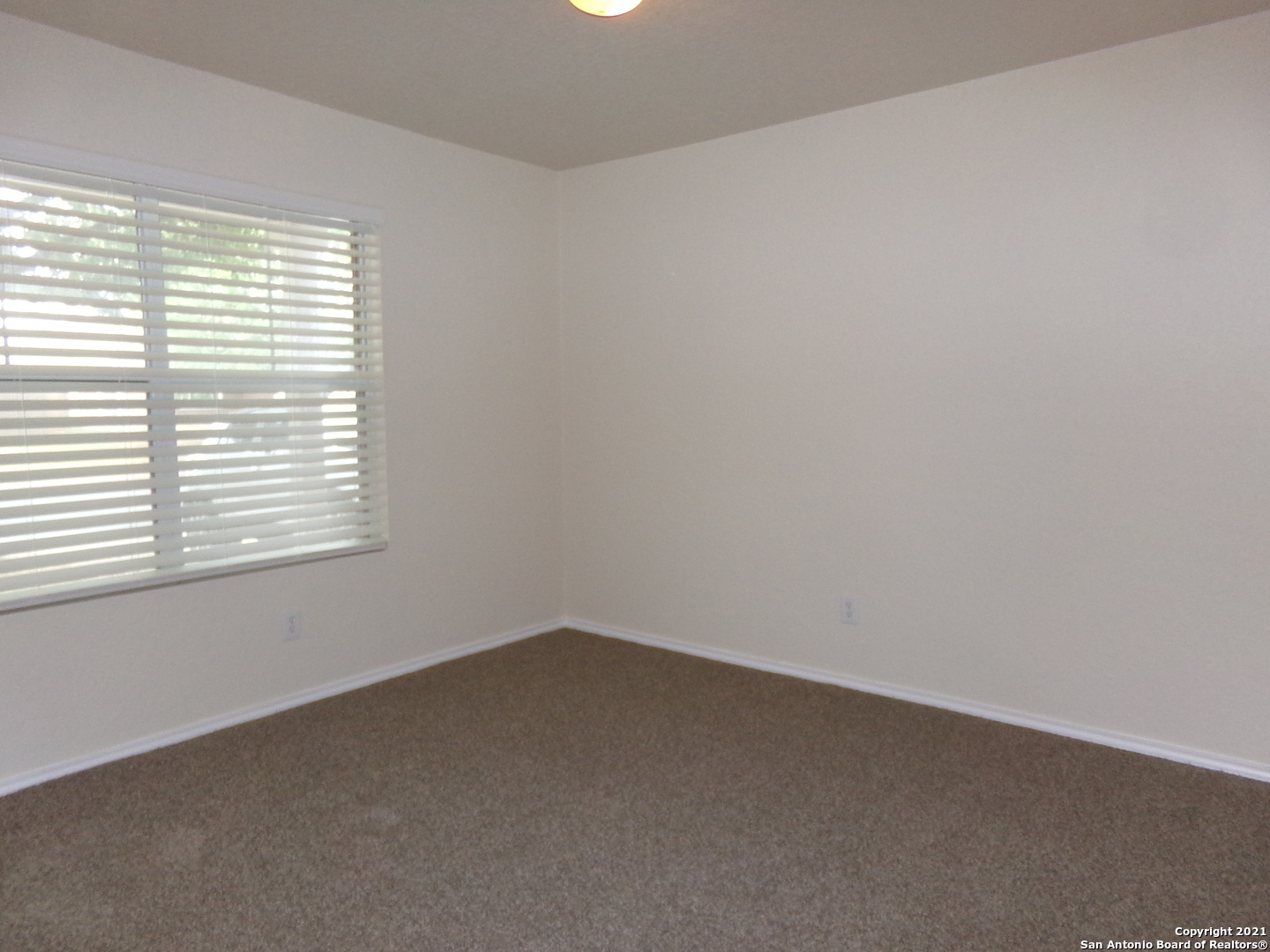 9131 Laguna San Antonio TX 78251