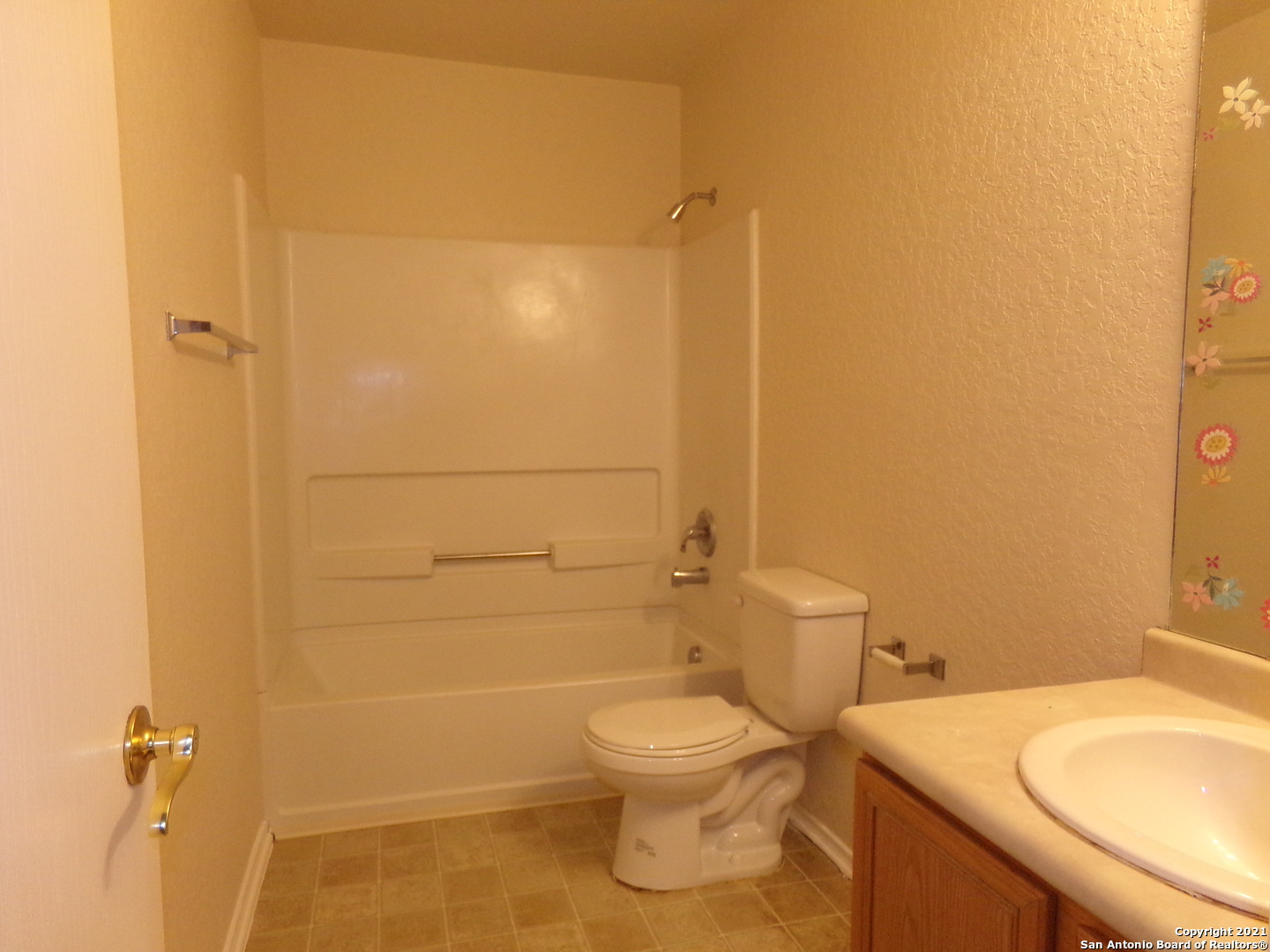 9131 Laguna San Antonio TX 78251