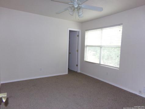 9131 Laguna San Antonio TX 78251