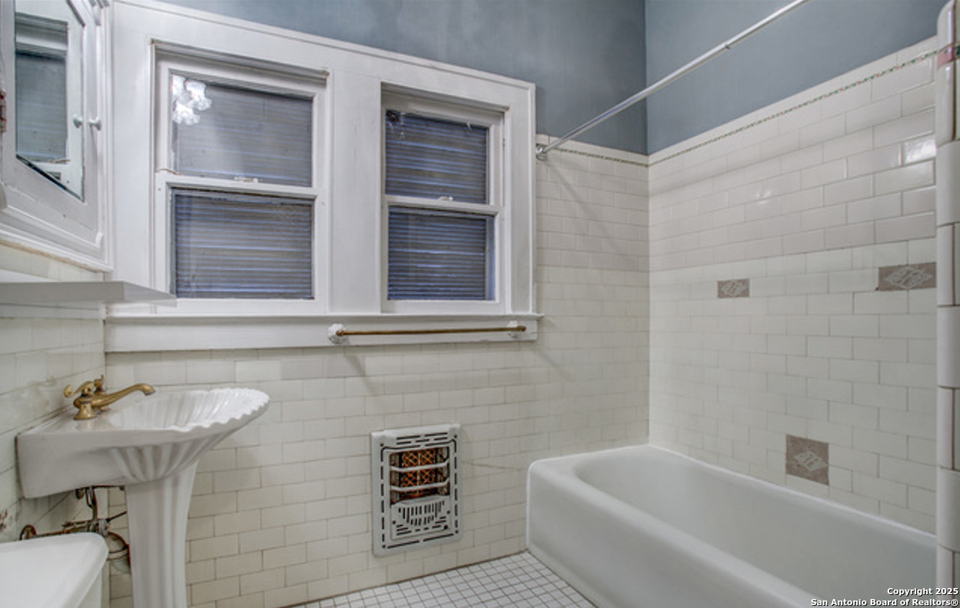 308 Harrison Alamo Heights TX 78209