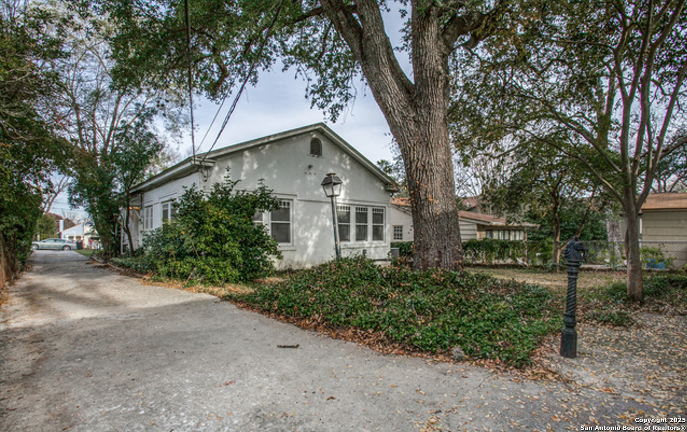 308 Harrison Alamo Heights TX 78209