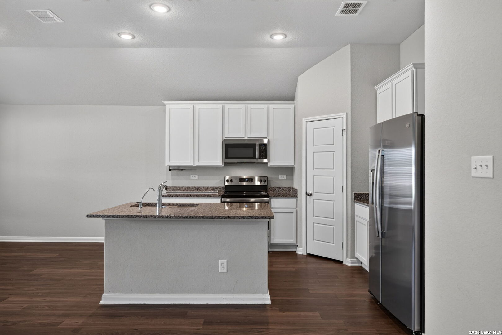 637 Oleander Creek Seguin TX 78155