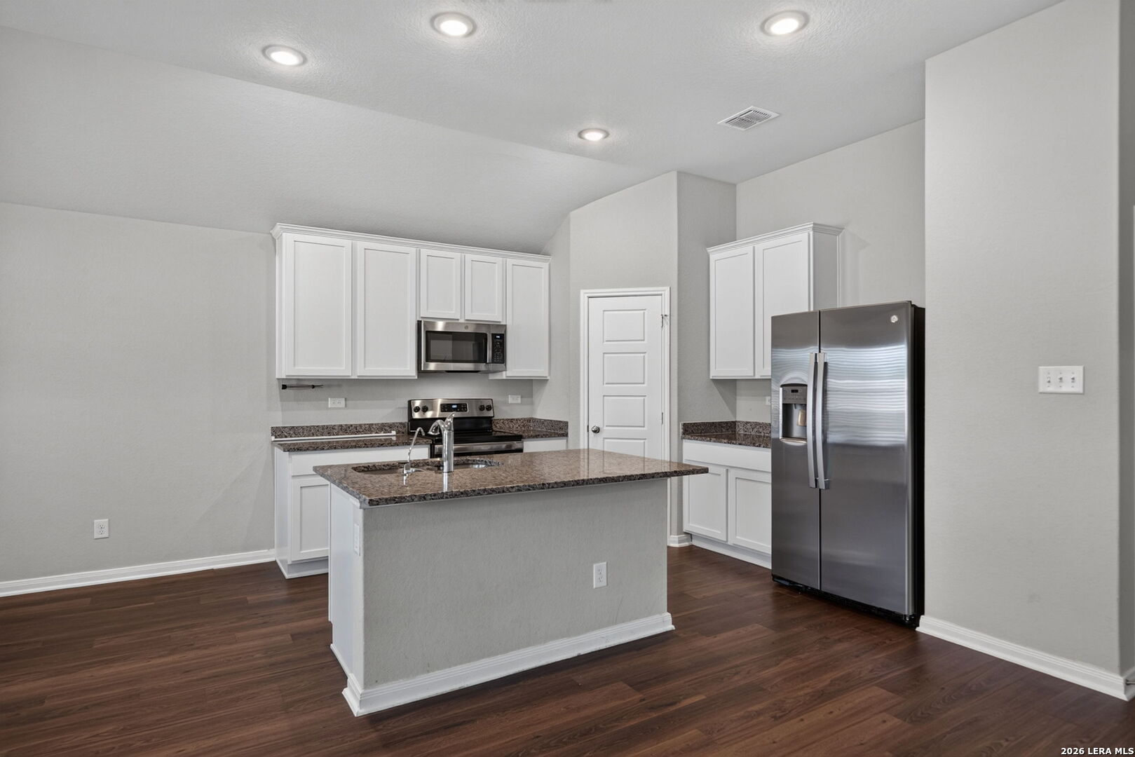 637 Oleander Creek Seguin TX 78155