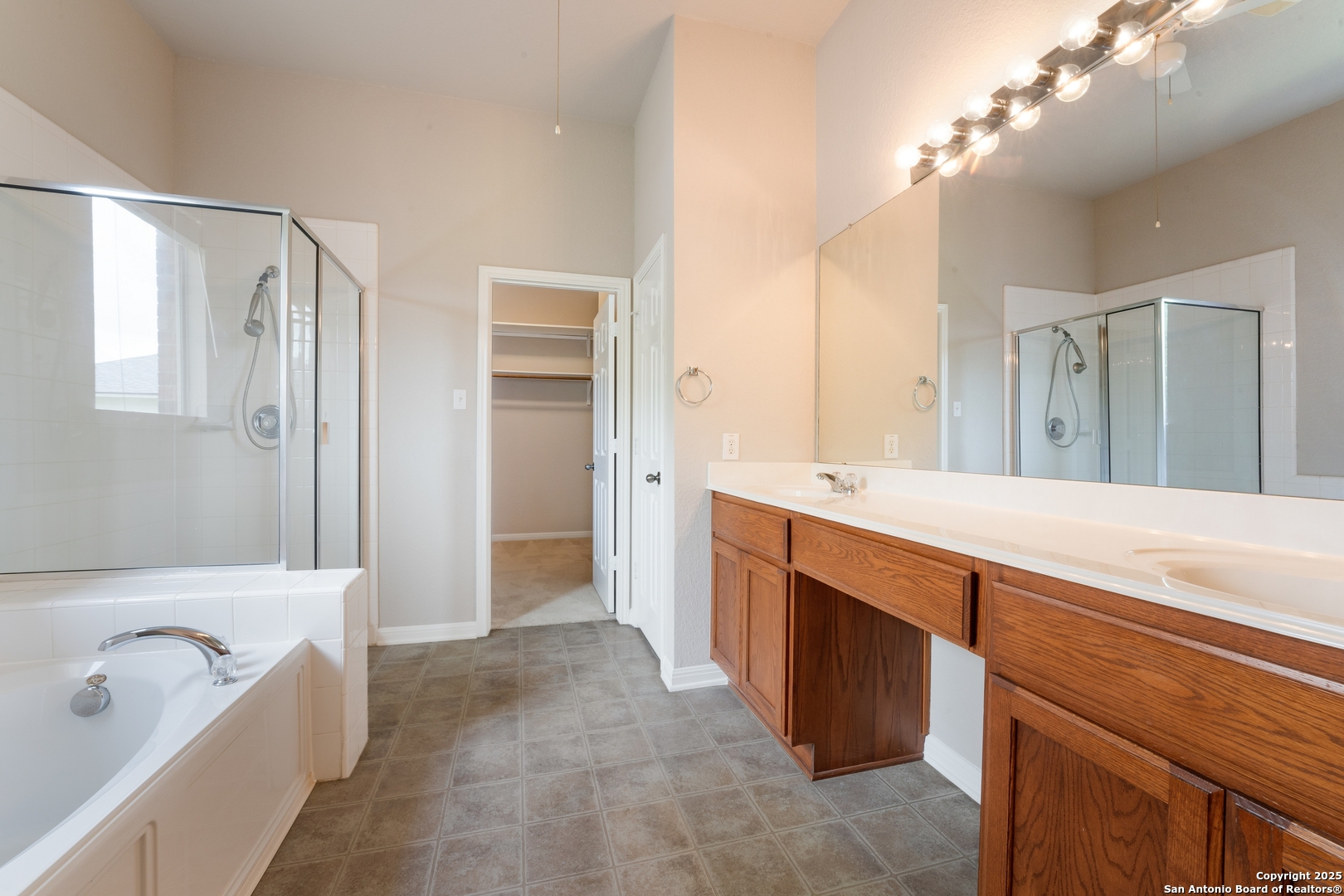 2722 Cascade Mist San Antonio TX 78261