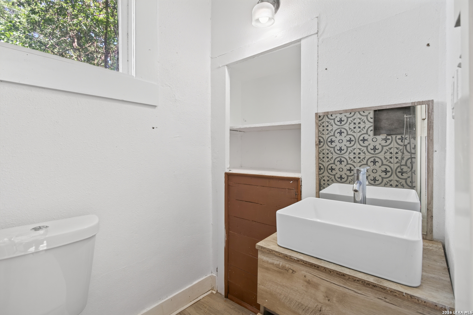 2106 Saunders San Antonio TX 78207