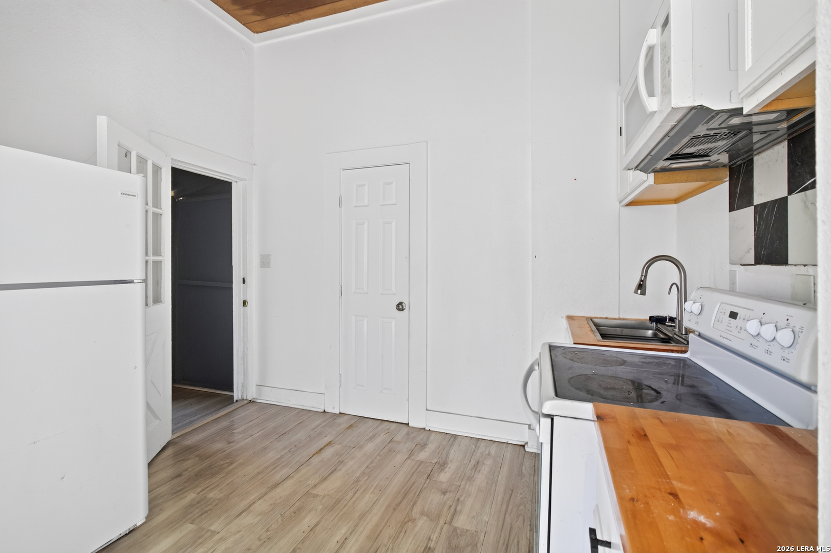 2106 Saunders San Antonio TX 78207