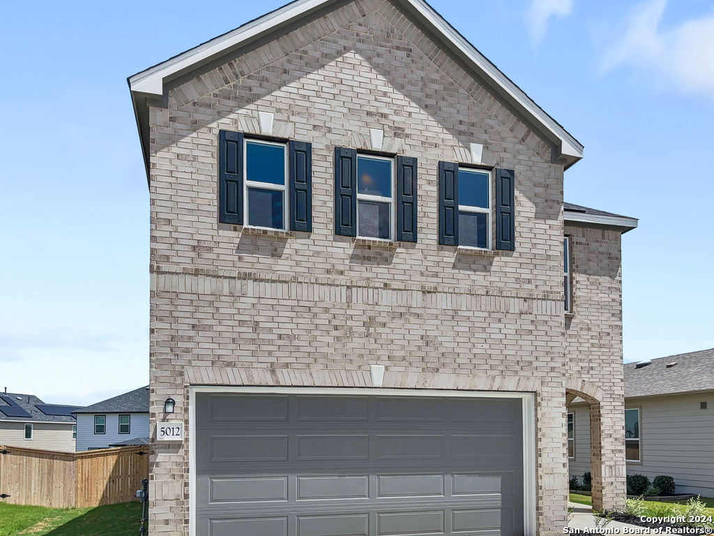 5012 Arrow Vista San Antonio TX 78124